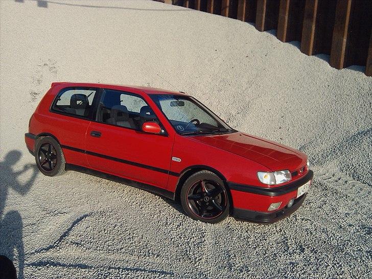 Nissan Sunny 2,0 GTI *SOLGT* billede 1