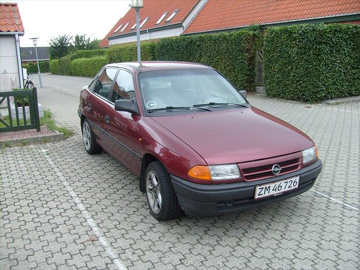 Opel Astra SOLGT billede 2
