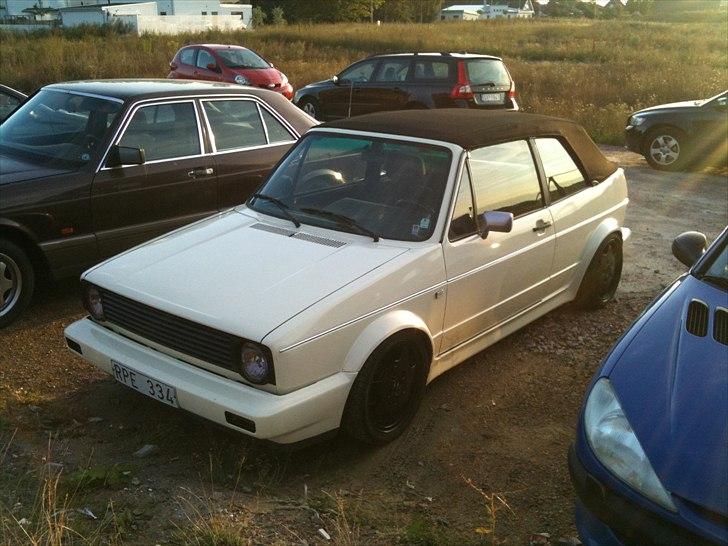 VW Golf Cab (solgt) - Golf´en - ny folieret i beige nuance billede 1