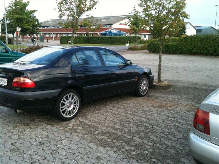 Toyota avensis d-4d solgt billede 1