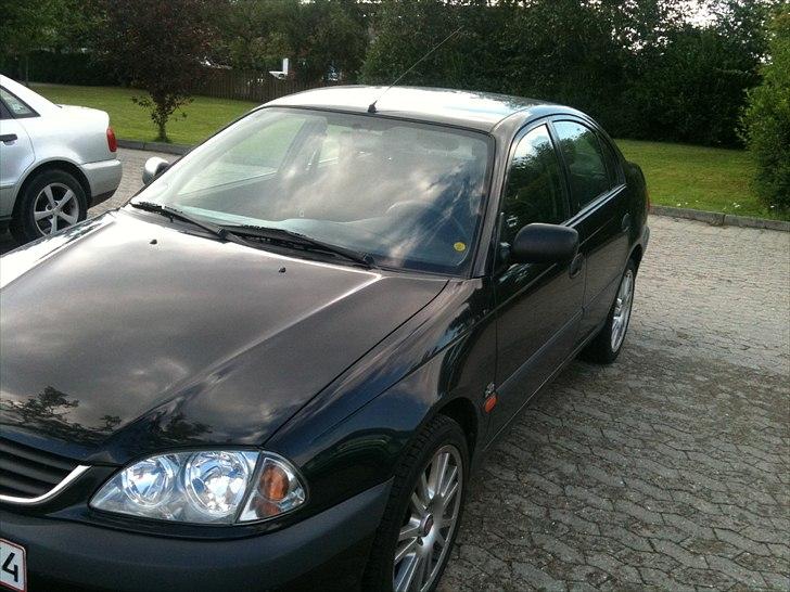 Toyota avensis d-4d solgt billede 3