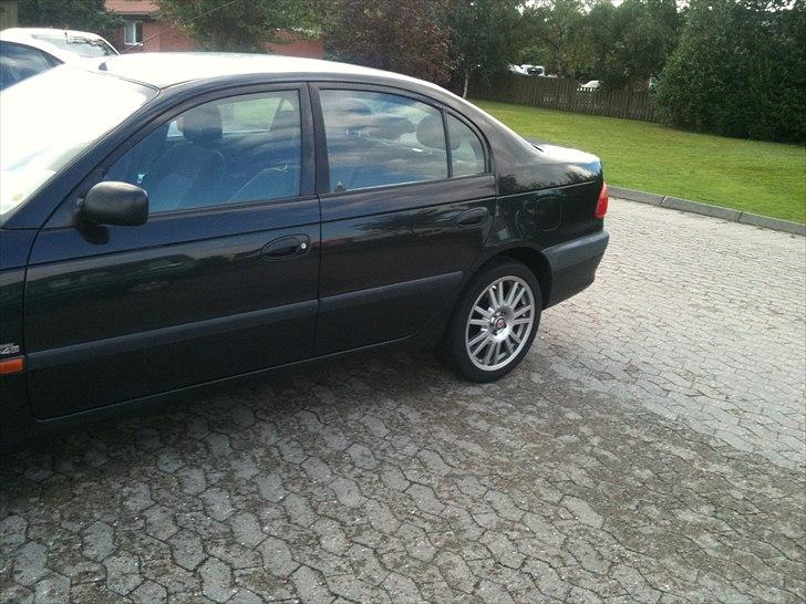 Toyota avensis d-4d solgt billede 4