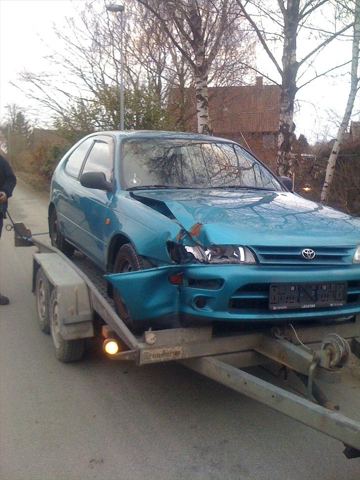 Toyota Corolla XLI TOTALSKADET billede 17