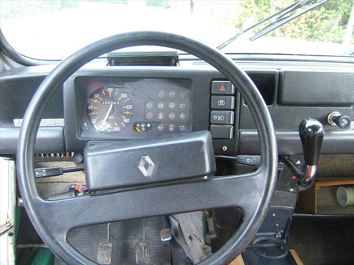 Renault 4 Van "Solgt" billede 5