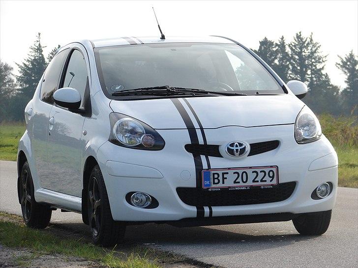 Toyota Aygo 1.0 Plus billede 1