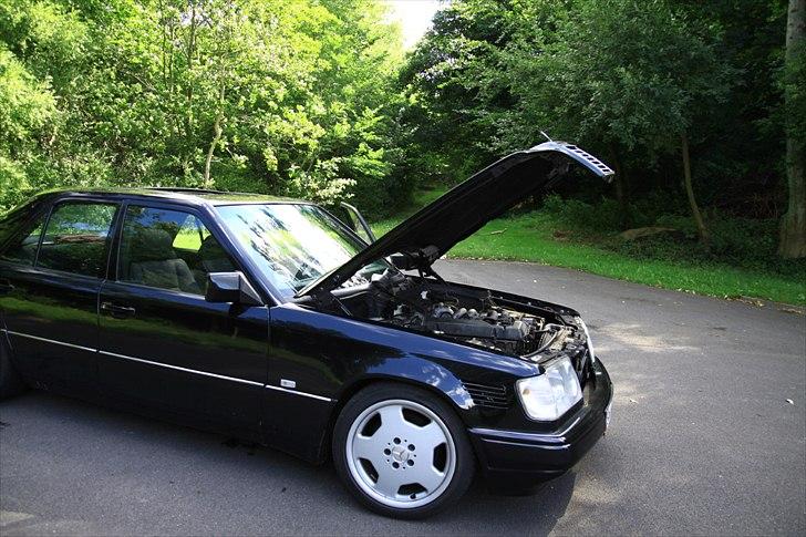 Mercedes Benz E300D w124 aut. billede 5