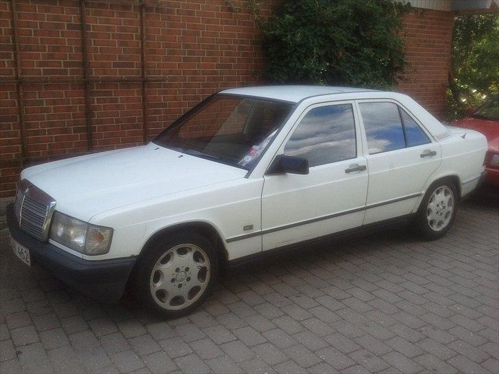 Mercedes Benz 190 E - Solgt - billede 1