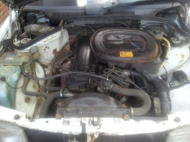 Mercedes Benz 190 E - Solgt - billede 5