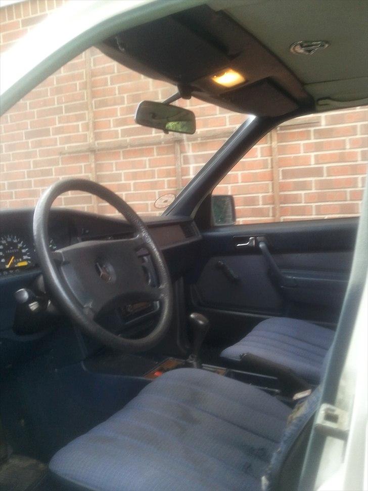 Mercedes Benz 190 E - Solgt - billede 9