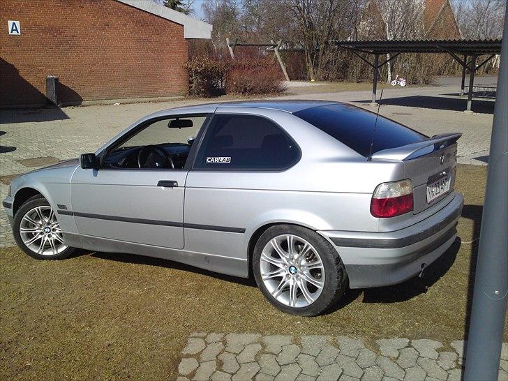 BMW 318ti billede 7