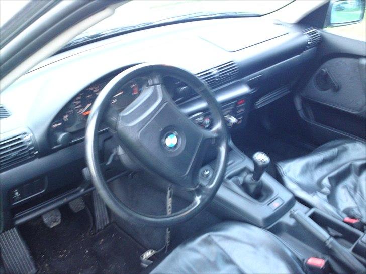 BMW 318ti billede 9