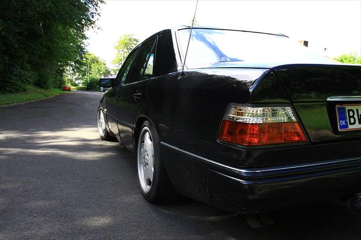 Mercedes Benz E300D w124 aut. billede 9