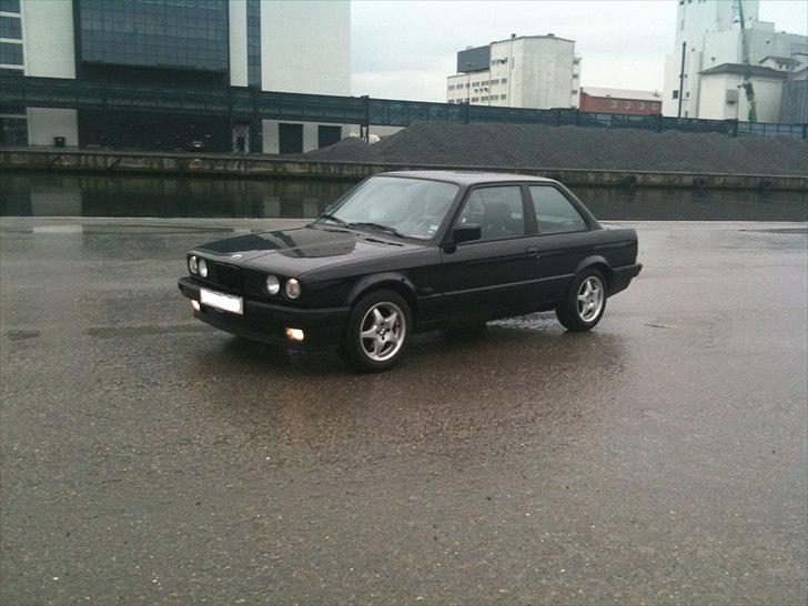 BMW E30 320 Coupé SOLGT - før montering af angel eyes billede 3