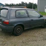 Nissan Sunny 1,4 16v Solgt