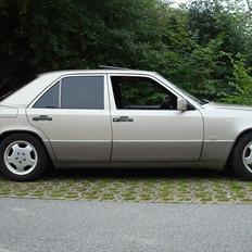 Mercedes Benz w124  260´er