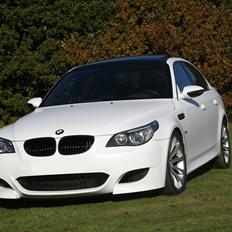 BMW E60 M5 V10 *SOLGT*