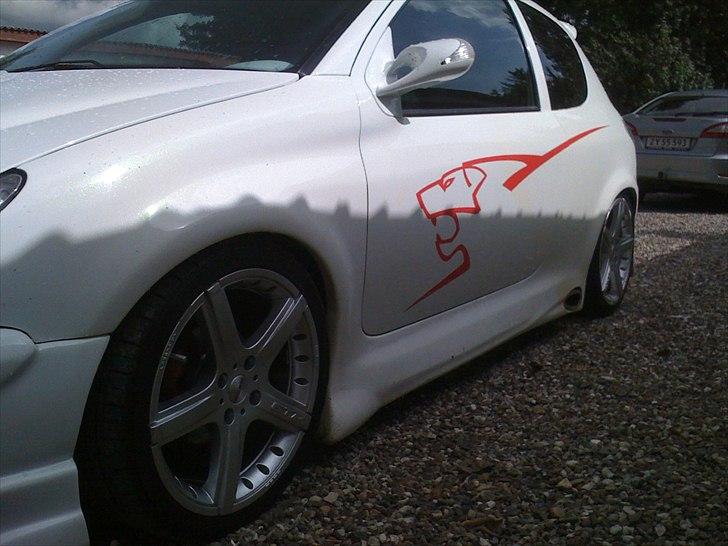 Peugeot 206 XS ..:: SOLGT ::.. - Nye MOMO GTR fælge billede 8