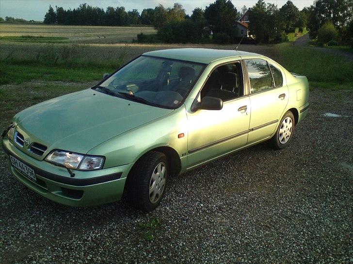 Nissan Primera 1,6 - Byttet billede 1