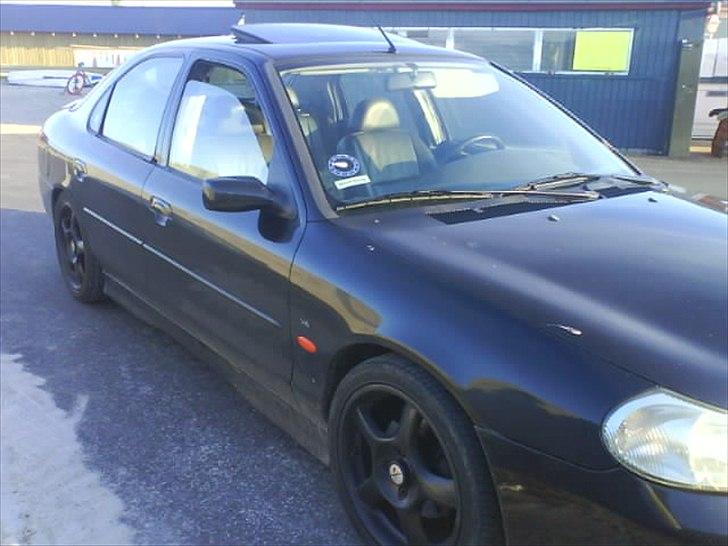 Ford mondeo 2,5 v6 ghia byttet billede 4