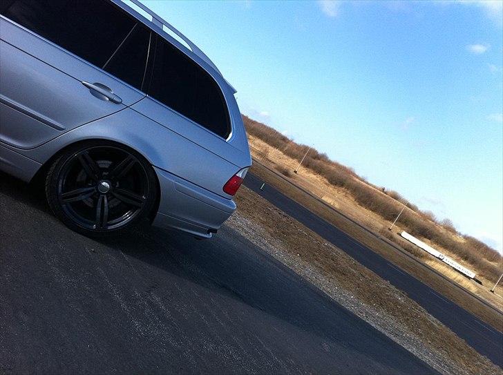 BMW E46 330D SOLGT billede 3