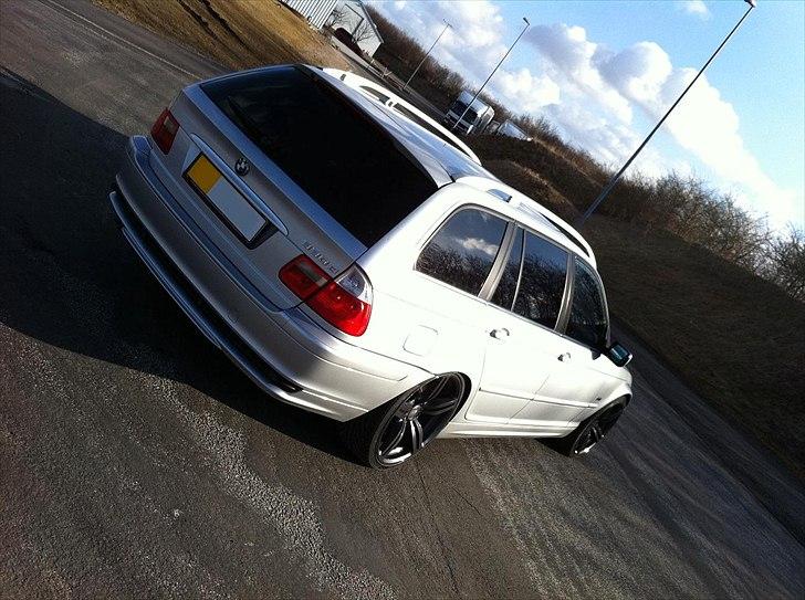 BMW E46 330D SOLGT billede 6