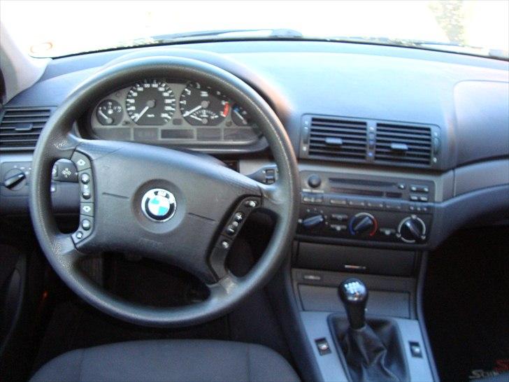 BMW 320i touring 2,2 billede 15