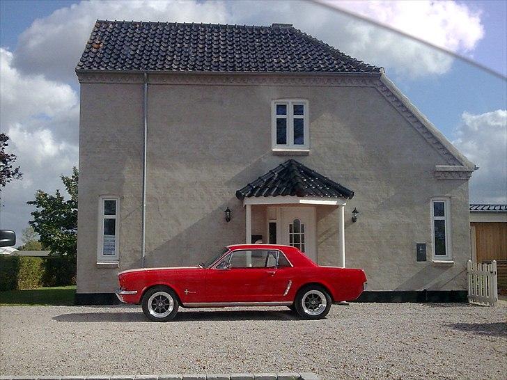 Ford mustang - dejligt at det er min indkørsel den holder i smiler billede 5
