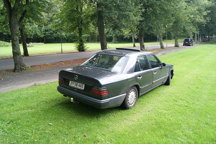 Mercedes Benz 300E SOLGT billede 6