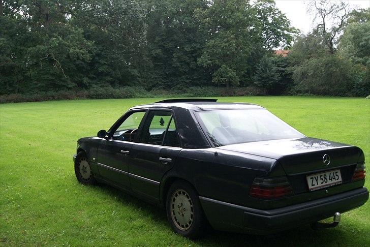 Mercedes Benz 300E SOLGT billede 9