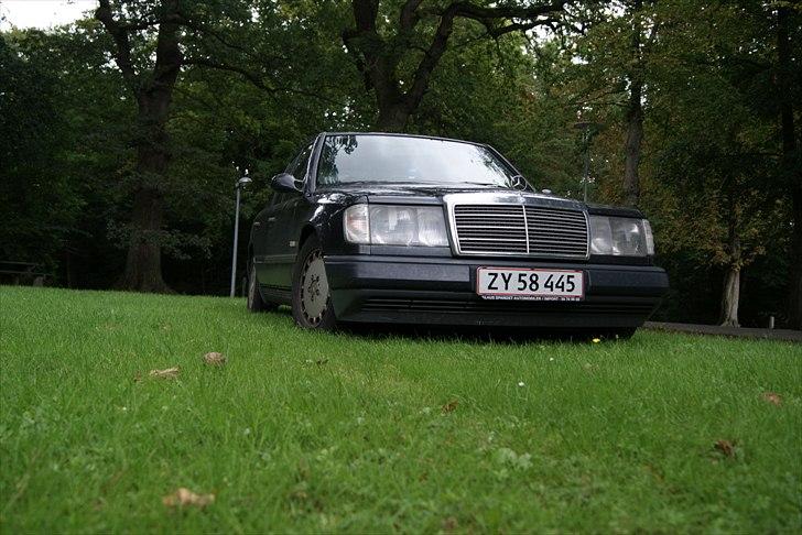 Mercedes Benz 300E SOLGT billede 10