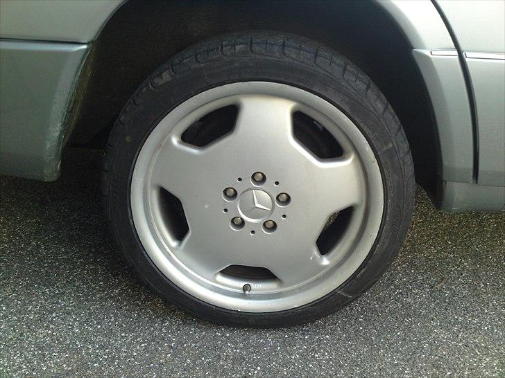 Mercedes Benz 124-230 TE billede 4