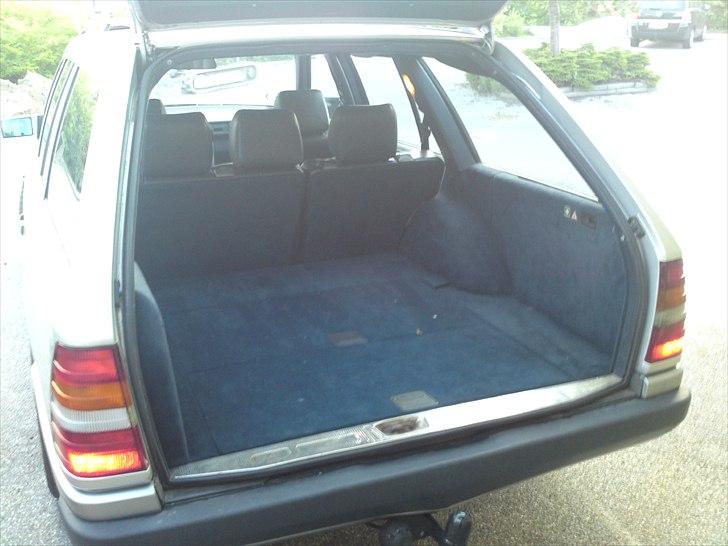 Mercedes Benz 124-230 TE billede 13