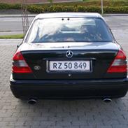 Mercedes Benz c220 w202