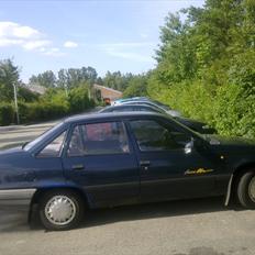 Opel Kadet Fun Sedan E