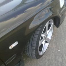 Honda Civic 1.5i LS Vtec 114+HK