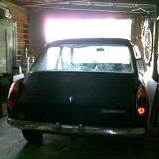 Austin 1100 Mk 2 Deluxe Saloon Solgt