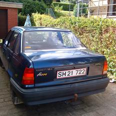 Opel Kadet Fun Sedan E