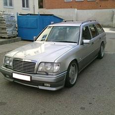 Mercedes Benz S124 - 300TE [E36 AMG]