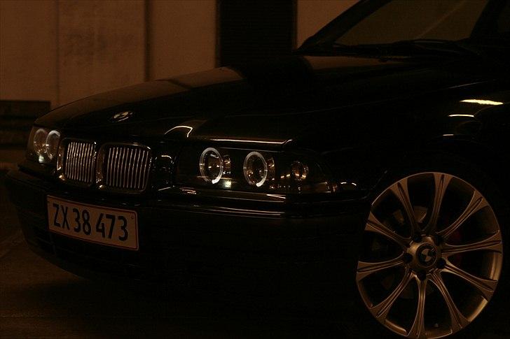 BMW e36 320i coupe SOLGT billede 1