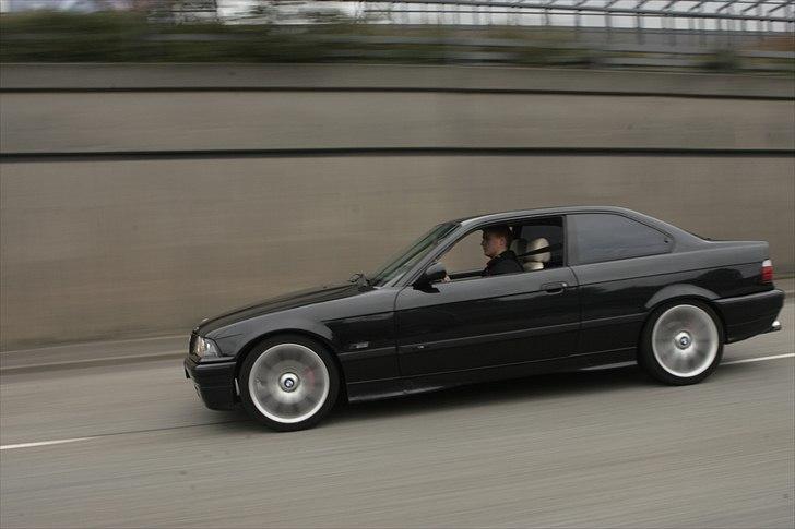 BMW e36 320i coupe SOLGT billede 2