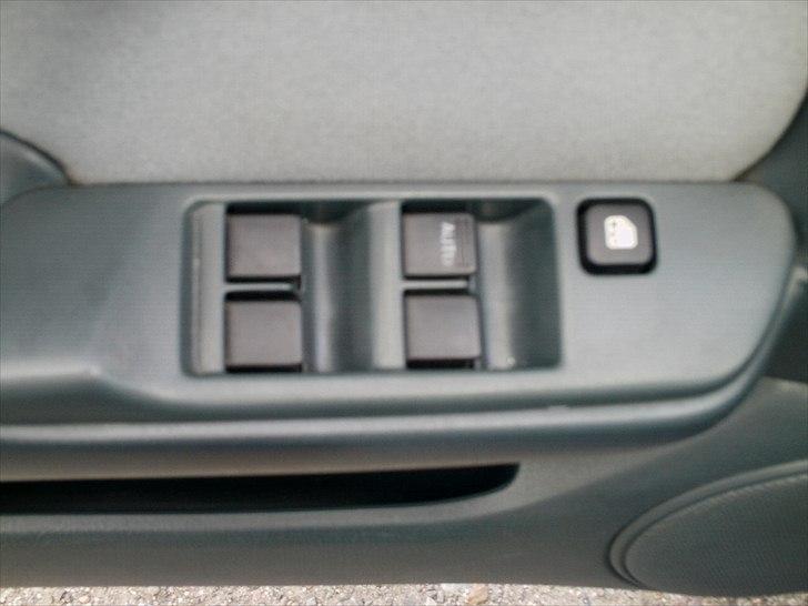 Nissan Primera P11 SE billede 10