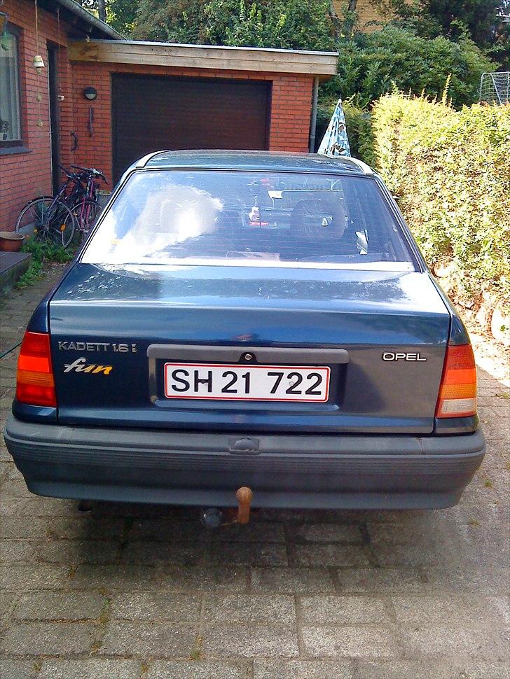 Opel Kadet Fun Sedan E billede 9