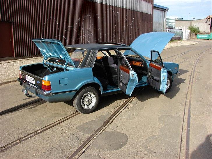 Ford Taunus 2.3 Ghia SOLGT - Og der må klappes!  billede 12