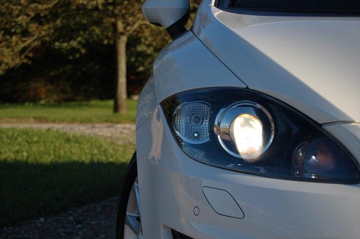 Seat Leon SOLGT billede 2