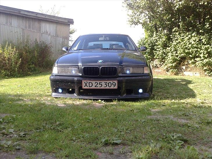 BMW E36 325I billede 1