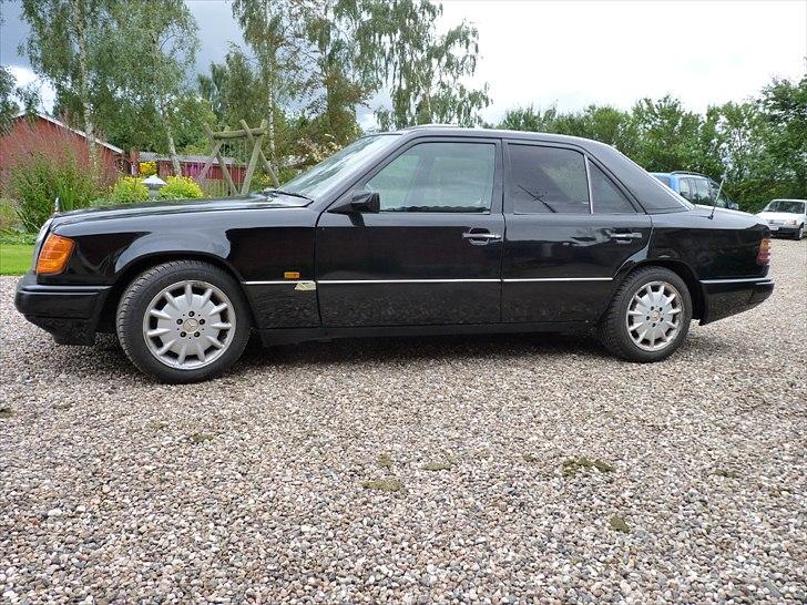 Mercedes Benz 250 D SOLGT - så blev den sku os malet. lækkert billede 14