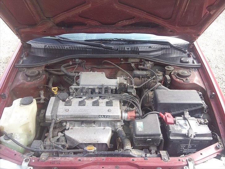 Toyota carina e  billede 12