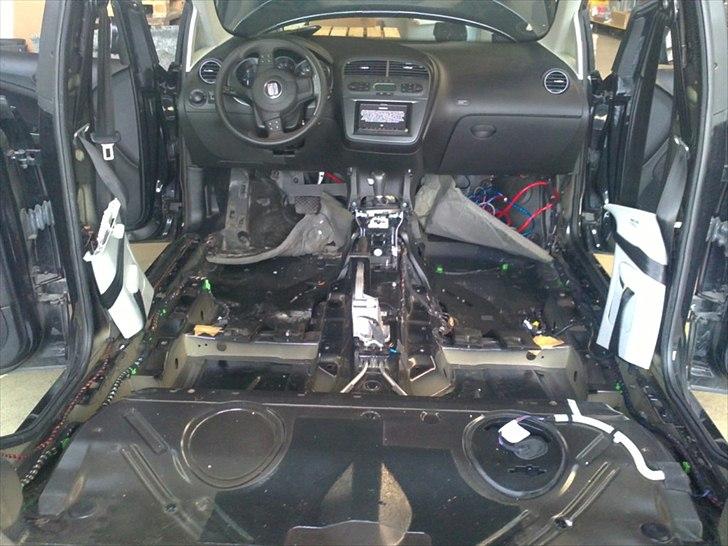 Seat Altea 2,0 TDI  **SOLGT** - Så er bilen ved at være skildt ad indvendigt. billede 12