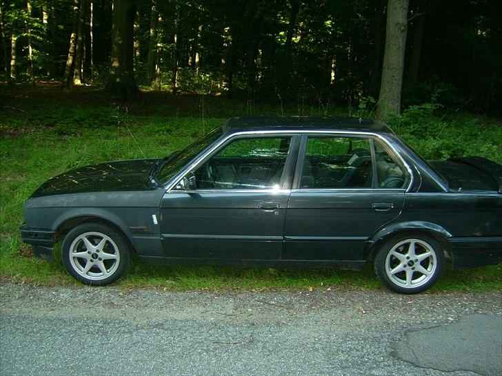 BMW 320i  e30 solgt billede 1