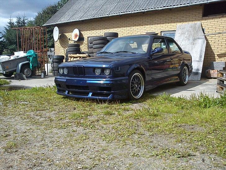 BMW E30 billede 8